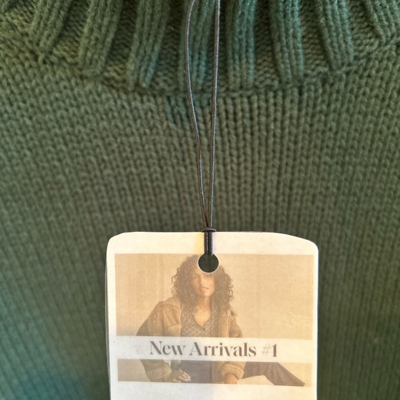 Cabi Duo Pullover Green Women's Sweater - Picture 6 of 7